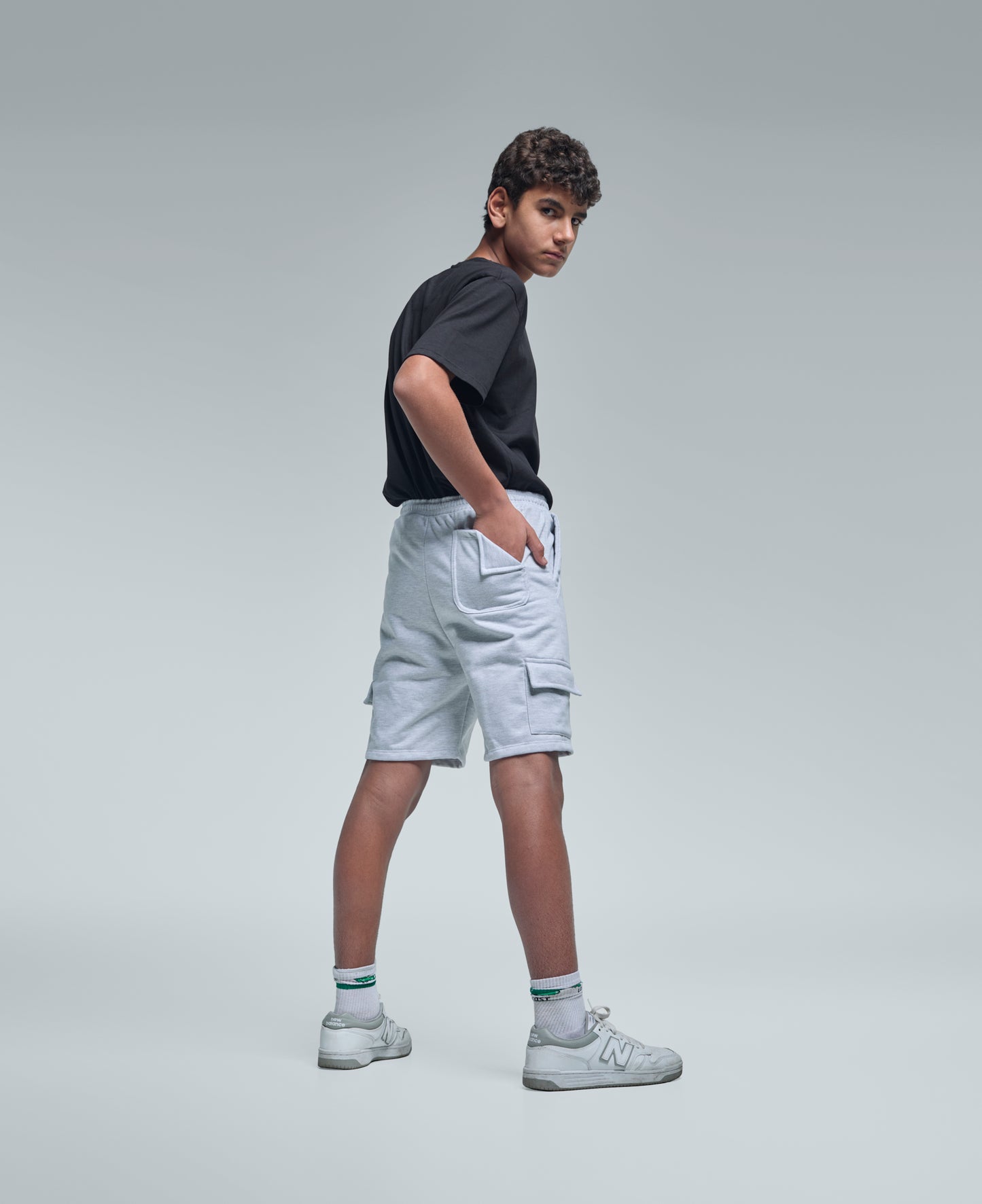 Pantaloneta Gris con bolsillos laterales