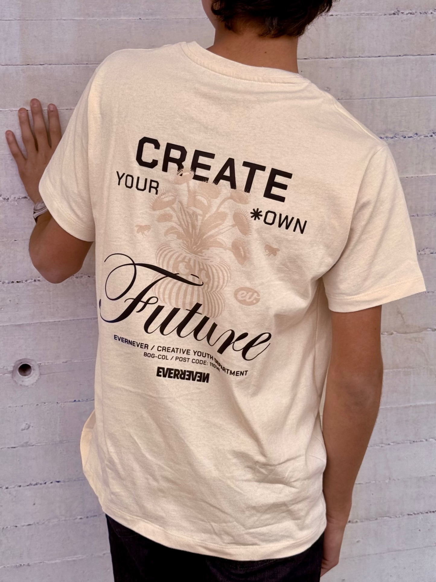 Camiseta Create Your Own Future Color Crudo