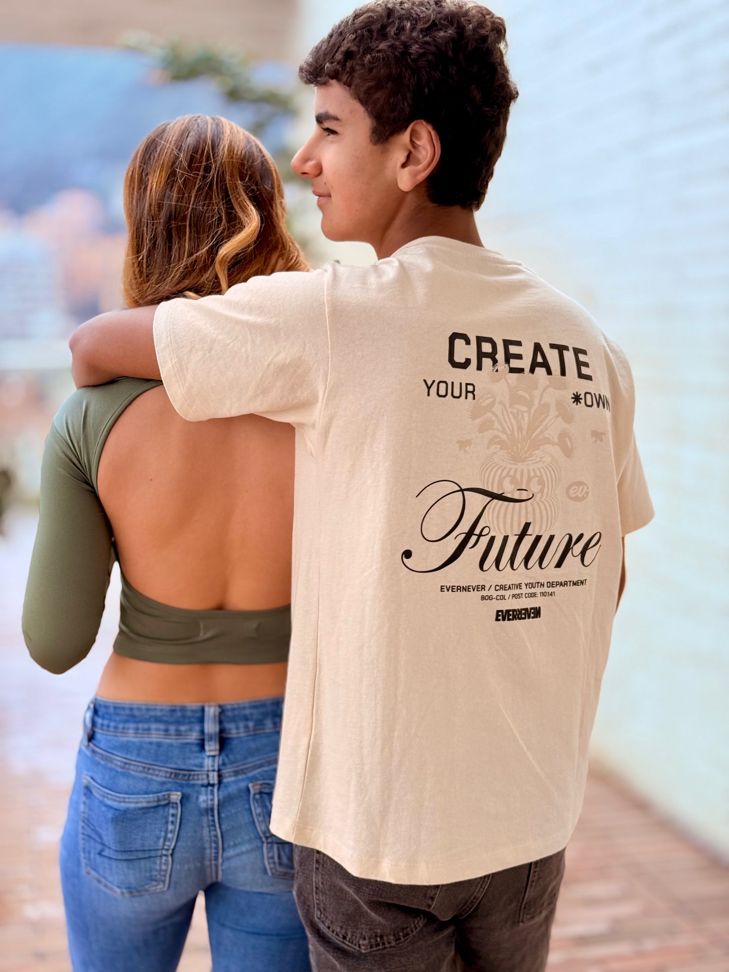 Camiseta Create Your Own Future Color Crudo